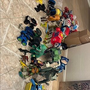 Dinosaur and Vehicle Toy Set - Multicolor